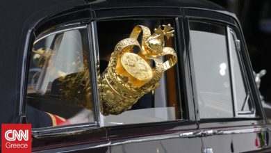 «The Crown»: Αντικείμενα και κοστούμια από τη σειρά θα πωληθούν σε δημοπρασία