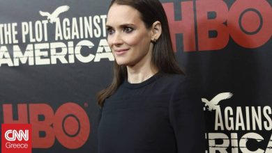 «Winona»: Βιβλίο για τα 20 χρόνια φιλίας του Ρόμπερτ Ριτς με τη Γουινόνα Ράιντερ