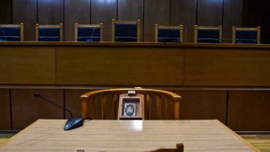 Βρέθηκε δυο φορές σε ένα 24ωρο στο εδώλιο στη Θεσσαλονίκη ως κατηγορούμενος για ενδοοικογενειακή βία