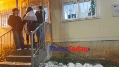 Επιβάτες καταγγέλλουν πως αφέθηκαν στη χιονοθύελλα επειδή τα διόδια του Μαλακασίου στην Καλαμπάκα δεν άνοιγαν τα γραφεία