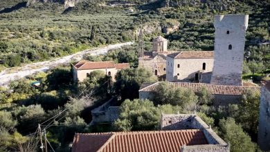 Παλαιά Καρδαμύλη Μεσσηνίας: Η παραμυθένια καστροπολιτεία με το πιο όμορφο καμπαναριό