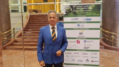 Από τα Δικαστηριακά Αλώνια στις Κεφαλαιαγορές της Ελπίδας johnkyr 768x1024 1