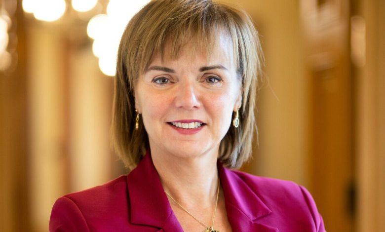 Αναγκαίος ένας ολιστικός εθνικός σχεδιασμός για τον ρόλο της ιδιωτικής ασφάλισης-Χ. Παπακωνσταντίνου στη «Ν» Christina papakonstantinou e1699879013662