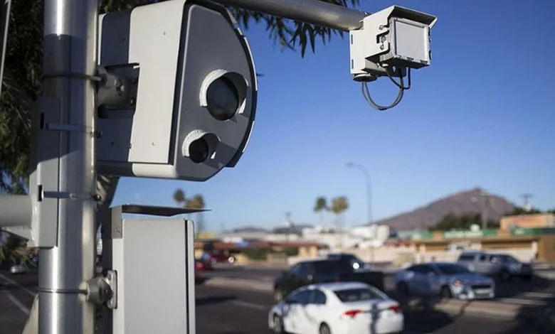 Σε ισχύ οι νέες κάμερες στους δρόμους της Αττικής – Πώς θα μάθετε αν έχετε «φάει» πρόστιμο KAMERES2