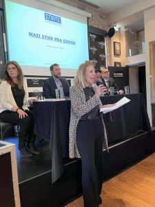 1ee88ddb 3aed 418f a836 fecd281b68de